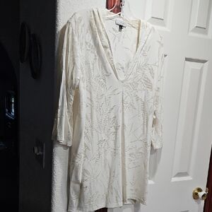 Chic Cream V-Neck Women's Tunic